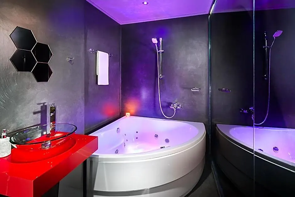 Central Point Boutique Hotel-1